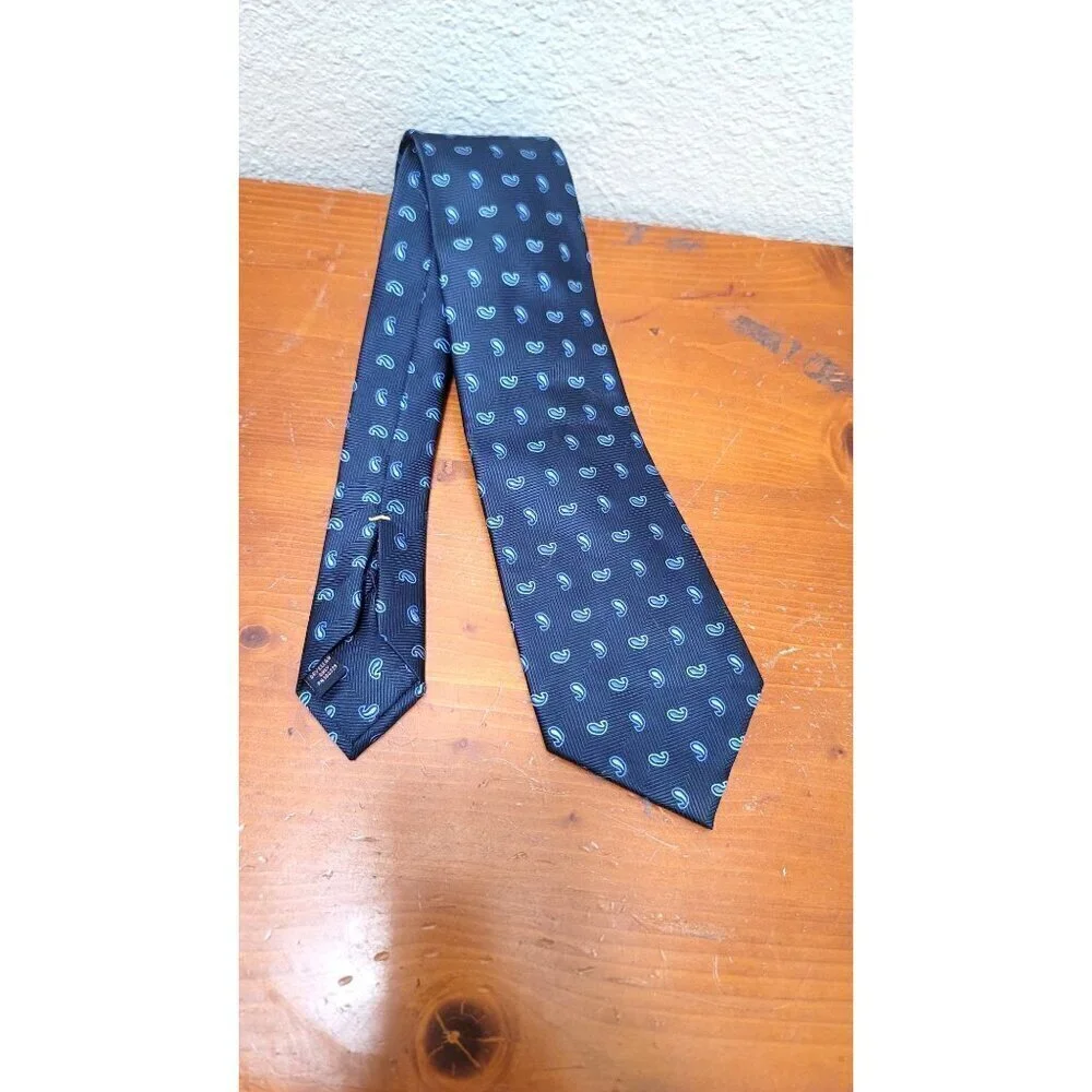 Versa‎ Collezioni By Marc Serota Navy Blue Paisley 100% Silk Tie